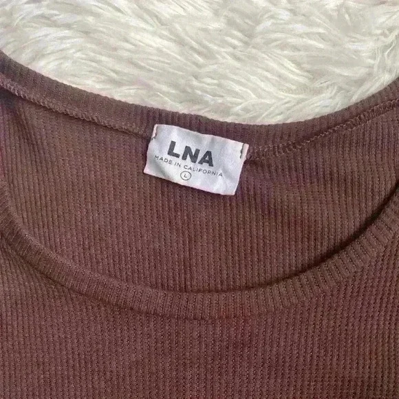 LNA Cold shoulder long sleeve top.  Brown.  Size Large.  Ruched sleeve. - Picture 3 of 6